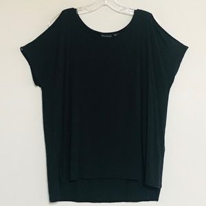 TAHARI BLACK SHORT SLEEVE COLD SHOULDER TOP